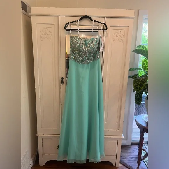 Studio 17 Dresses | Strapless Homecoming Winter Formal Prom Dress, Size 12, Nwt | Color: Blue/Green | Size: 12 | Themarinshop's Closet Studio 17 Dresses | Strapless Homecoming Winter Formal Prom Dress, Size 12, Nwt | Color: Blue/Green | Size: 12 | Themarinshop's Closet